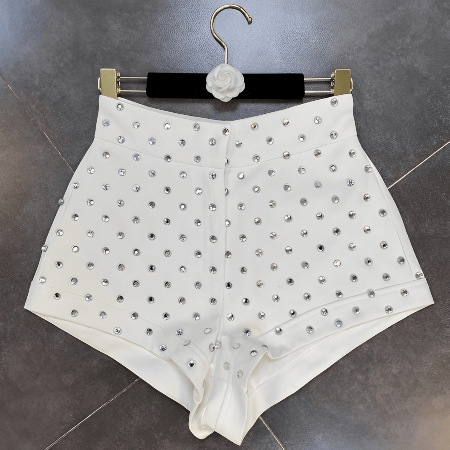 Short with Pearl